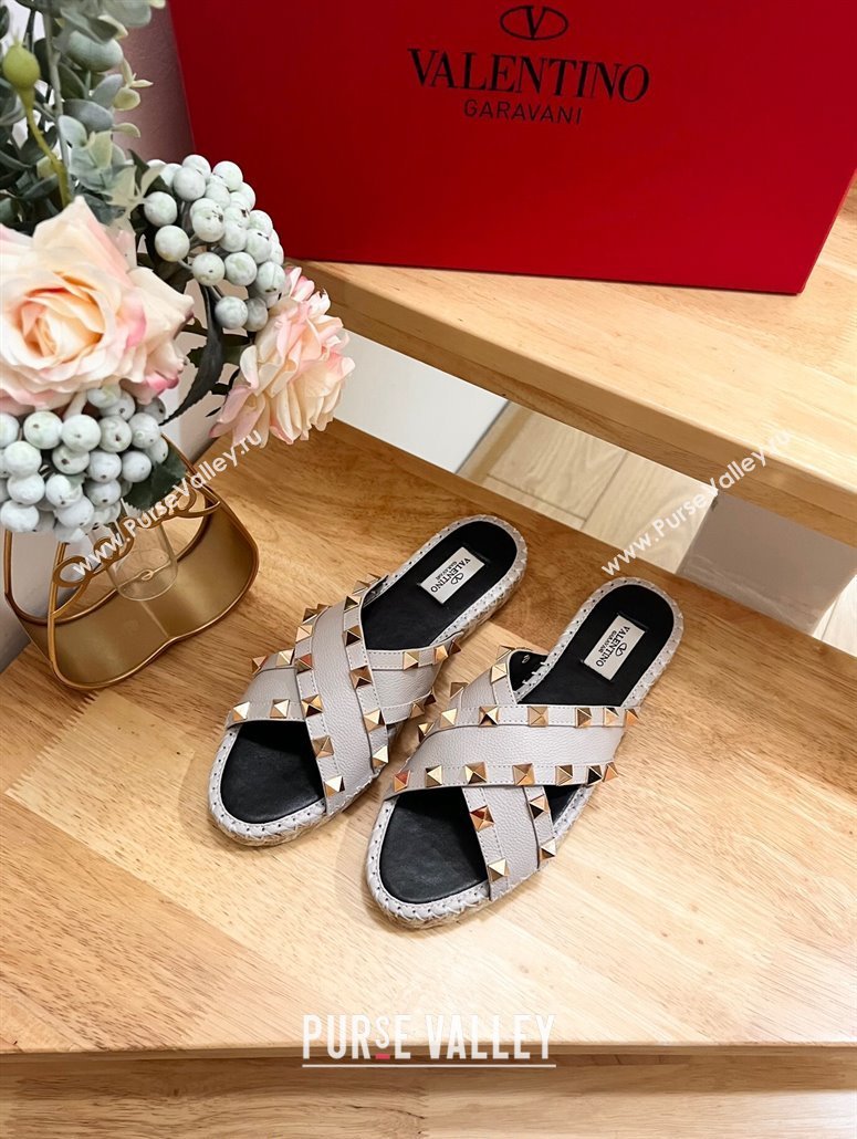 Valentino Rockstud Espadrille Flat Slides Sandal in Grained Calfskin Grey 2024 0612 (MD-240612101)