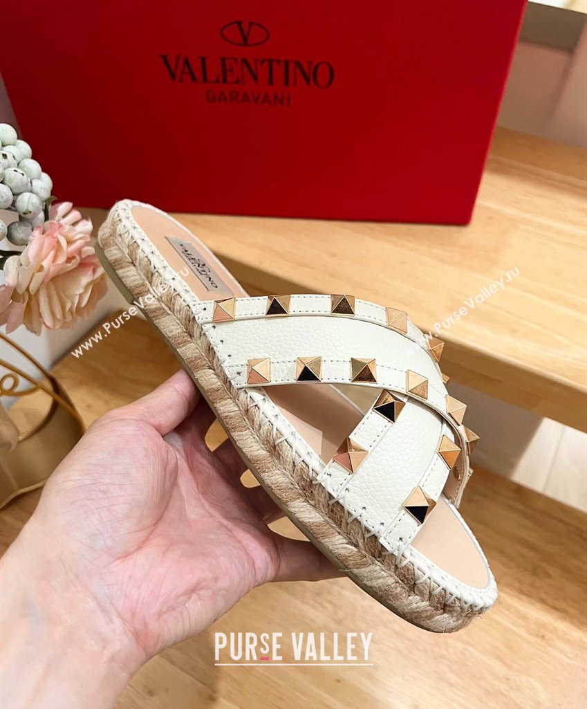 Valentino Rockstud Espadrille Flat Slides Sandal in Grained Calfskin White 2024 0612 (MD-240612102)