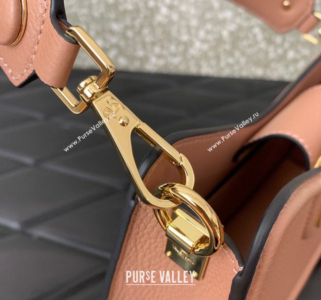 Valentino VLogo Signature Shoulder bag in Soft Grained Calfskin Rose Beige 2024 0119 (LN-240624011)