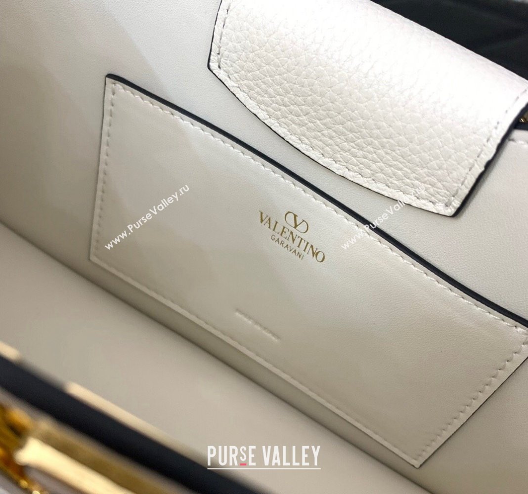 Valentino VLogo Signature Shoulder bag in Soft Grained Calfskin White 2024 0119 (LN-240624012)