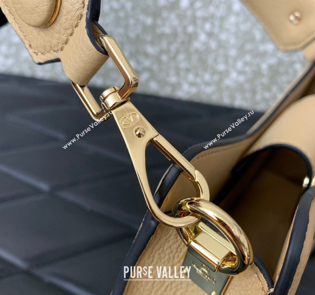 Valentino VLogo Signature Shoulder bag in Soft Grained Calfskin Beige Yellow 2024 0119 (LN-240624015)