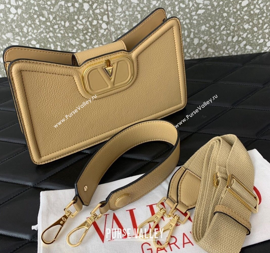 Valentino VLogo Signature Shoulder bag in Soft Grained Calfskin Beige Yellow 2024 0119 (LN-240624015)