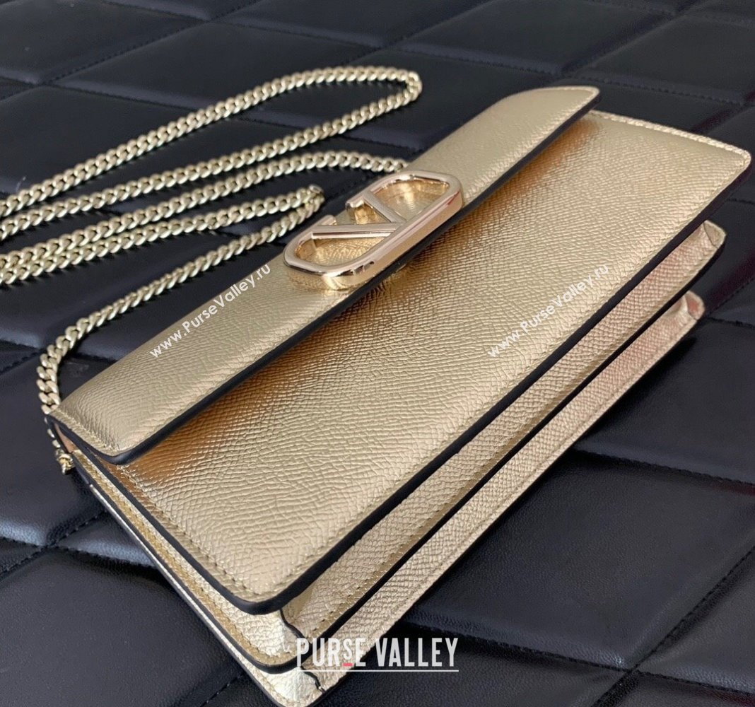 Valentino VLogo Grainy Calfskin Chain Clutch Light Gold 2024 VLTN061 (LN-240624036)