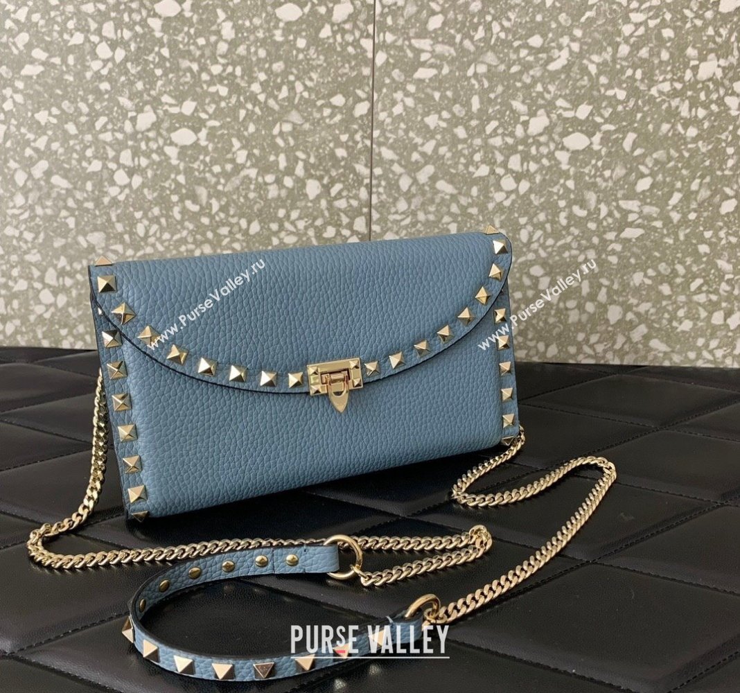 Valentino Rockstud Wallet with Chain in Grainy Calfskin Dusty Blue 2024 059 (LN-240624009)