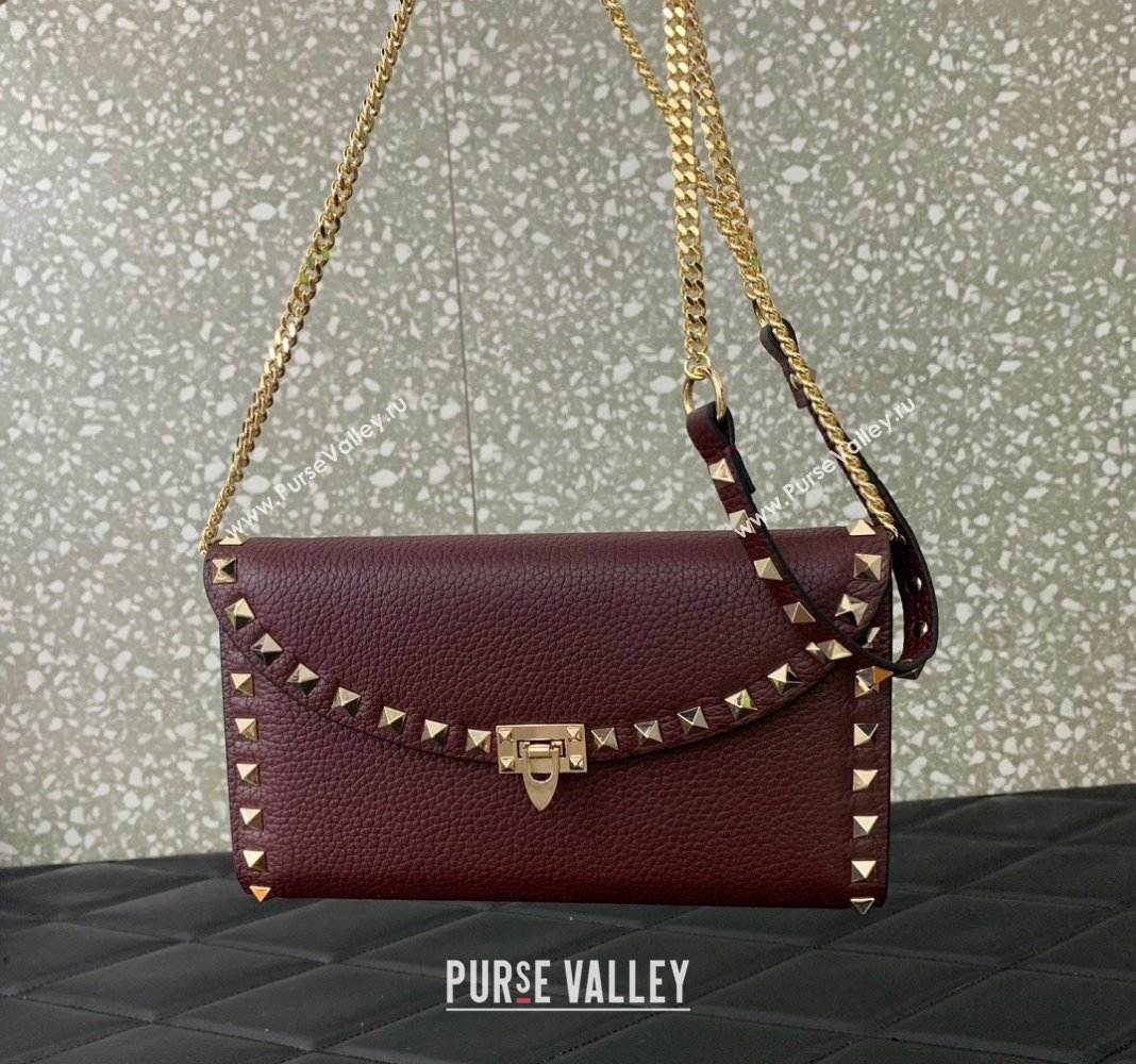 Valentino Rockstud Wallet with Chain in Grainy Calfskin Burgundy 2024 059 (LN-240624010)