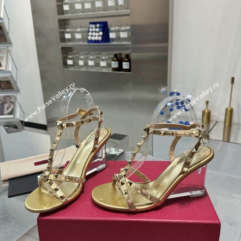 Valentino Rockstud Nappa Leather Wedge Sandals 8.5cm with Clear Heel Gold 2024 VLS090301 (XL-240903076)