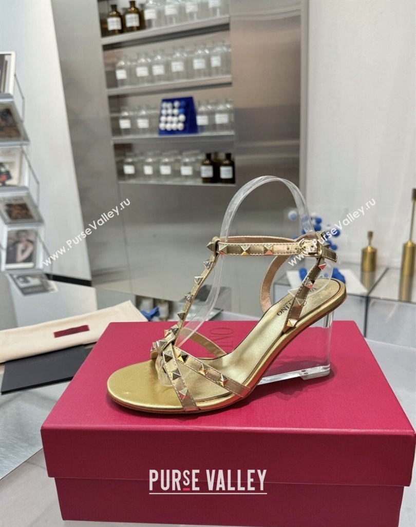 Valentino Rockstud Nappa Leather Wedge Sandals 8.5cm with Clear Heel Gold 2024 VLS090301 (XL-240903076)