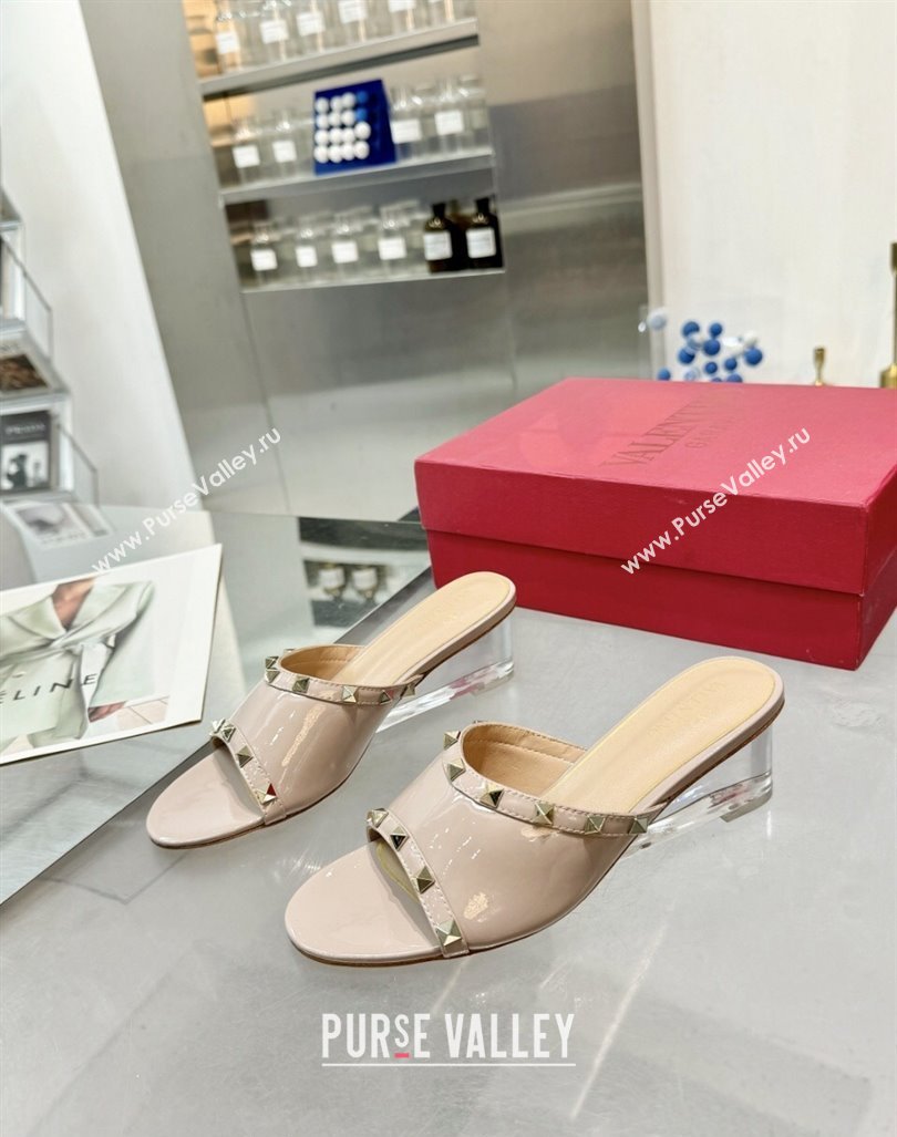 Valentino Rockstud Patent Calfskin Wedge Slides Sandal 5/8.5cm with Clear Heel Powder Pink 2024 VLS090302 (XL-240903087)