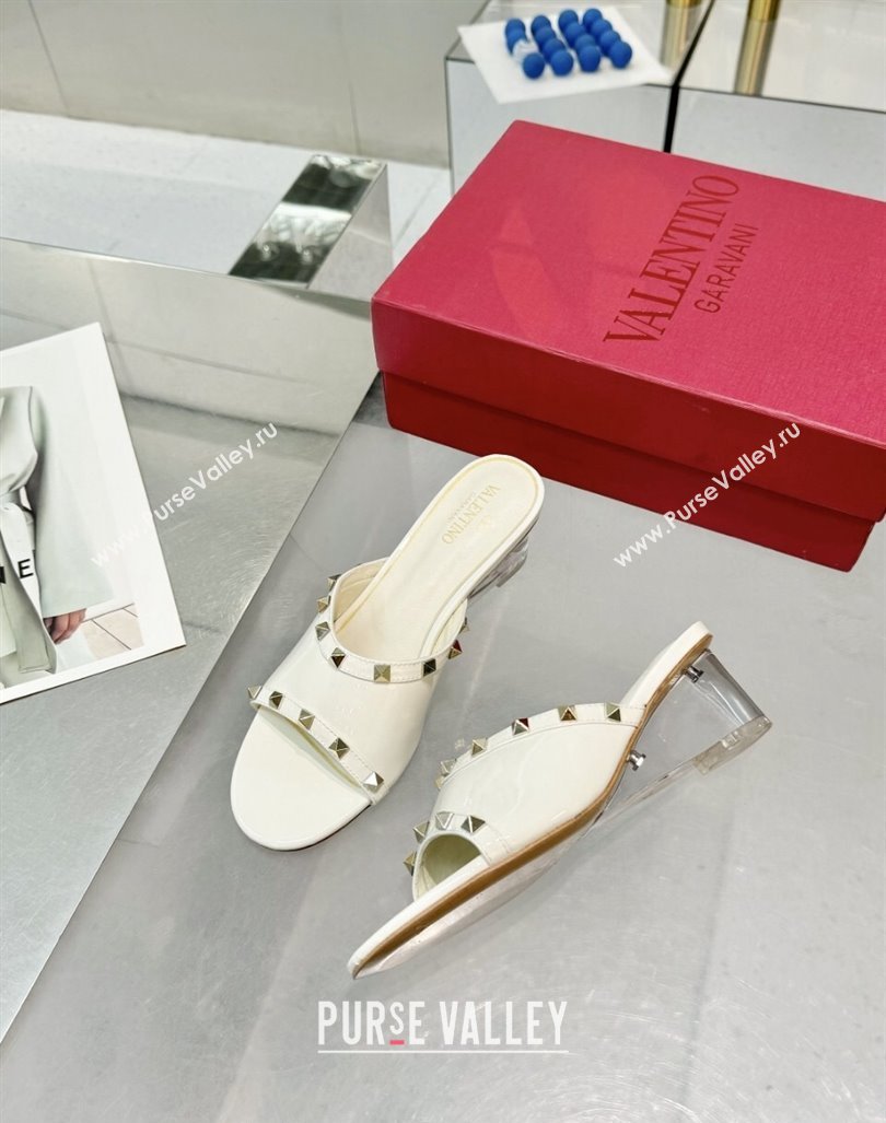 Valentino Rockstud Patent Calfskin Wedge Slides Sandal 5/8.5cm with Clear Heel White 2024 VLS090302 (XL-240903088)