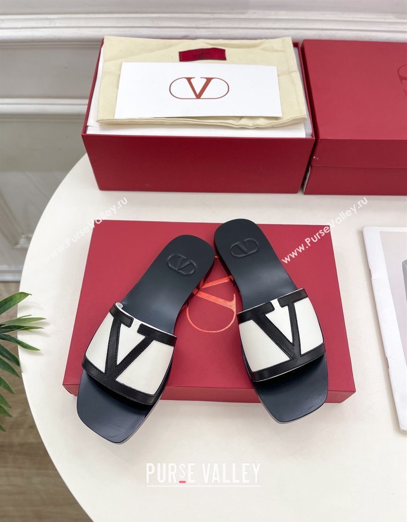 Valentino Calfskin VLogo Flat Slides Sandal White/Black2 2024 VLTN111601 (MD-241116034)