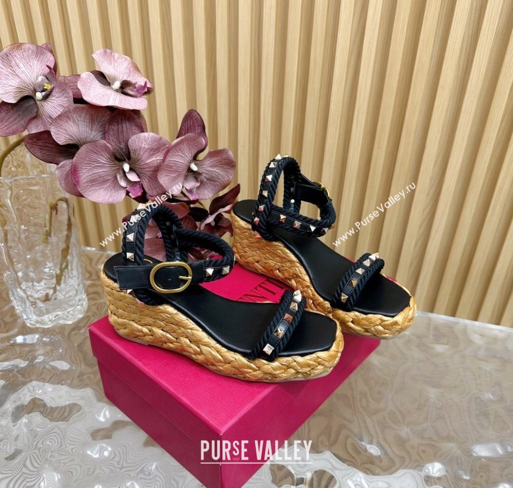 Valentino Roman Stud Wedge Sandals 4.5/7.5cm with Straw-Like Outsole Black 2024 (MD-241116038)