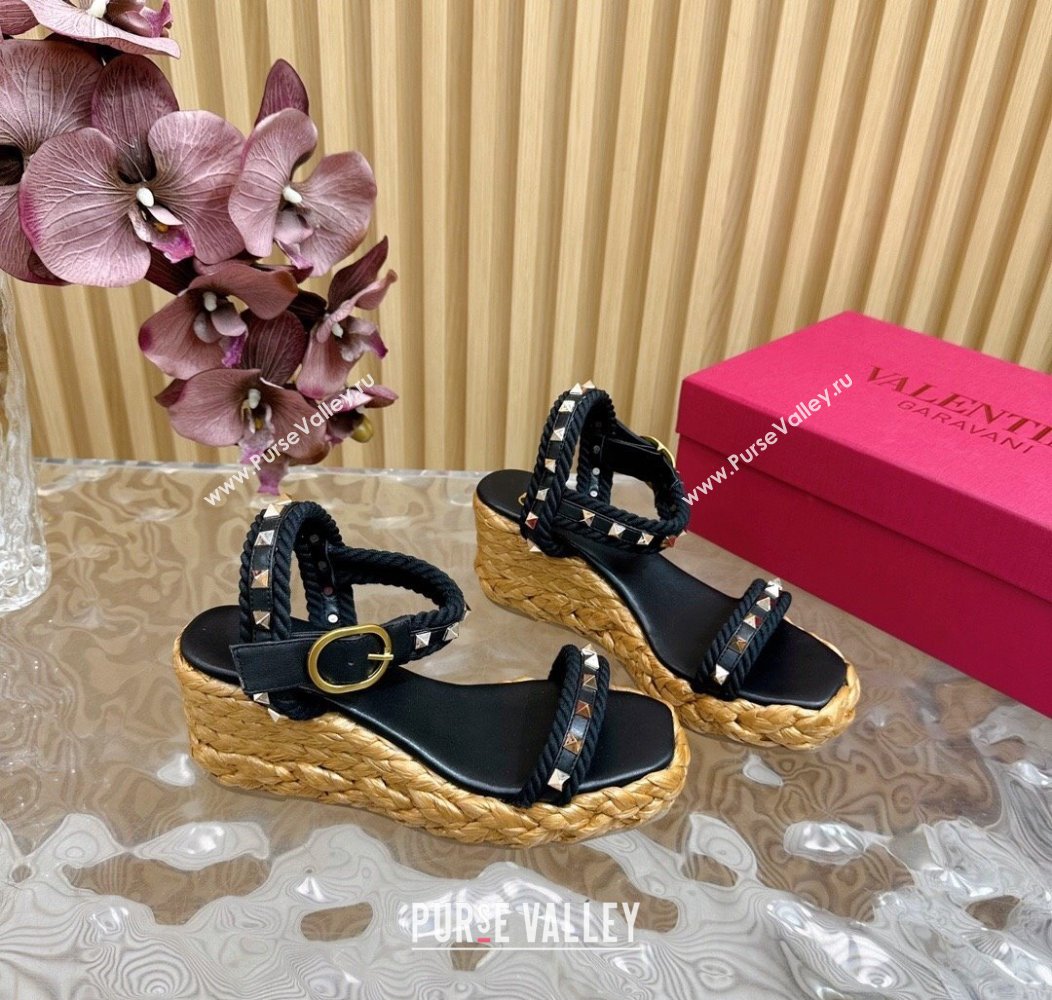 Valentino Roman Stud Wedge Sandals 4.5/7.5cm with Straw-Like Outsole Black 2024 (MD-241116038)