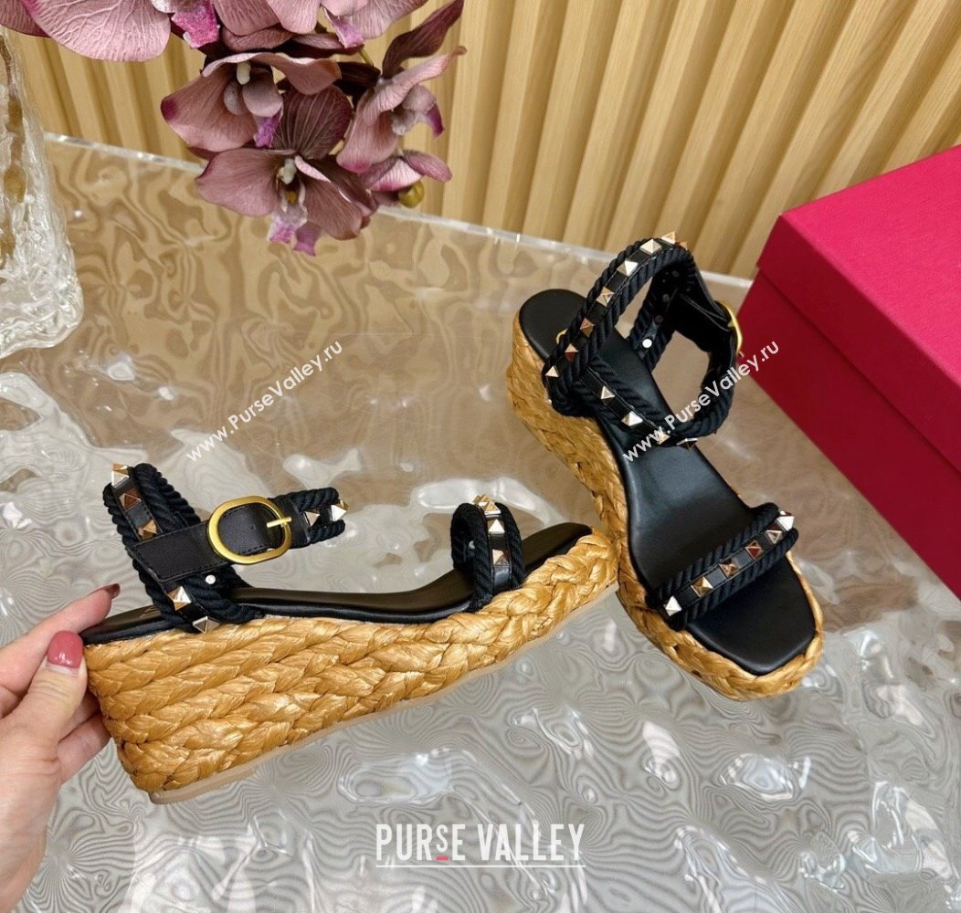 Valentino Roman Stud Wedge Sandals 4.5/7.5cm with Straw-Like Outsole Black 2024 (MD-241116038)