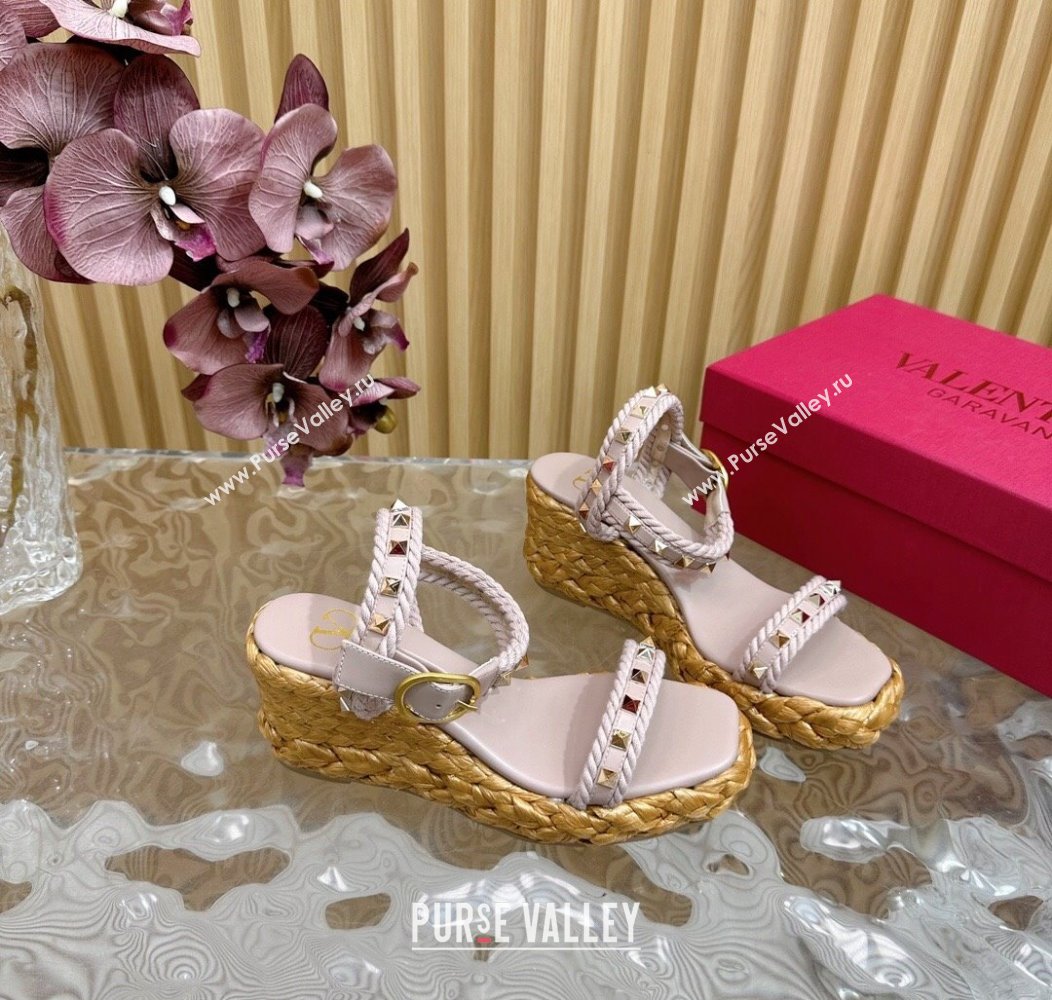 Valentino Roman Stud Wedge Sandals 4.5/7.5cm with Straw-Like Outsole Powder Pink 2024 (MD-241116039)