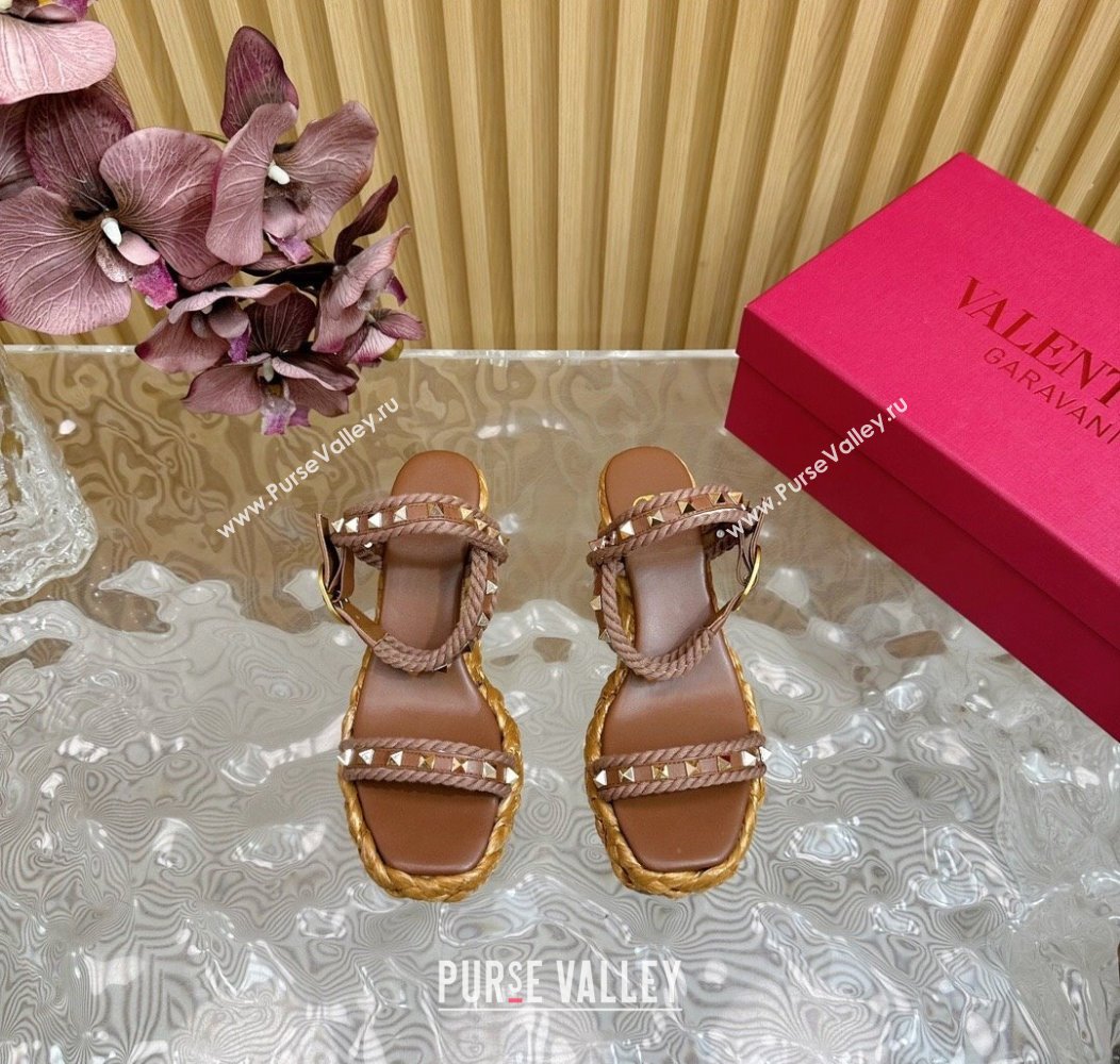 Valentino Roman Stud Wedge Sandals 4.5/7.5cm with Straw-Like Outsole Brown 2024 (MD-241116040)