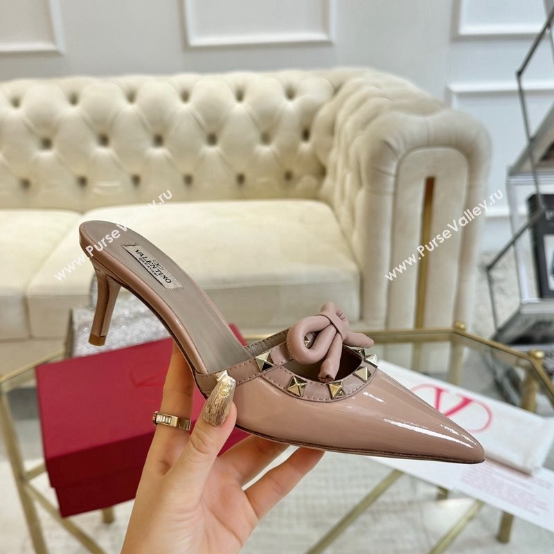 Valentino Rockstud Mules 6cm with Bow in Patent Calfskin Dusty Pink 2024 0328 (MD-241118034)