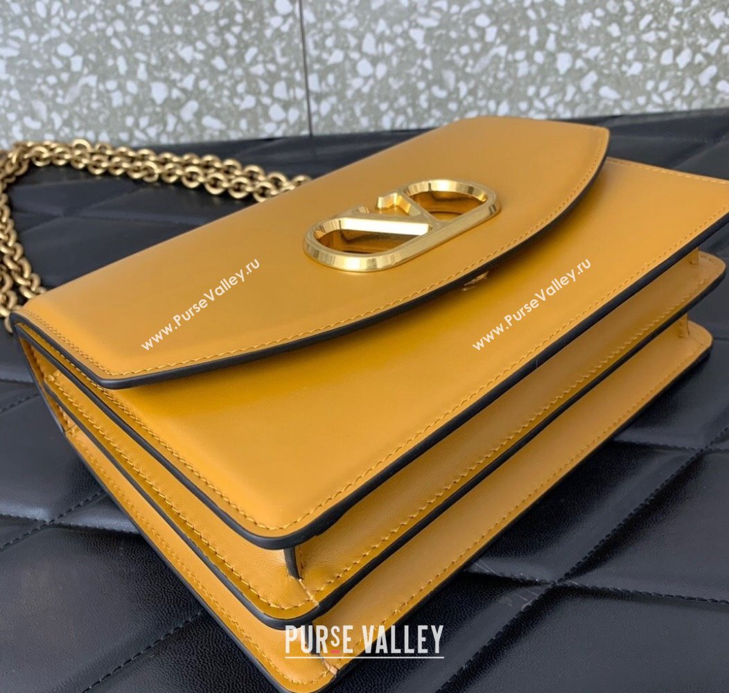 Valentino Vain shoulder bag in shiny calfskin with metallic VLogo Signature Yellow 2024 2016 (LN-241214001)