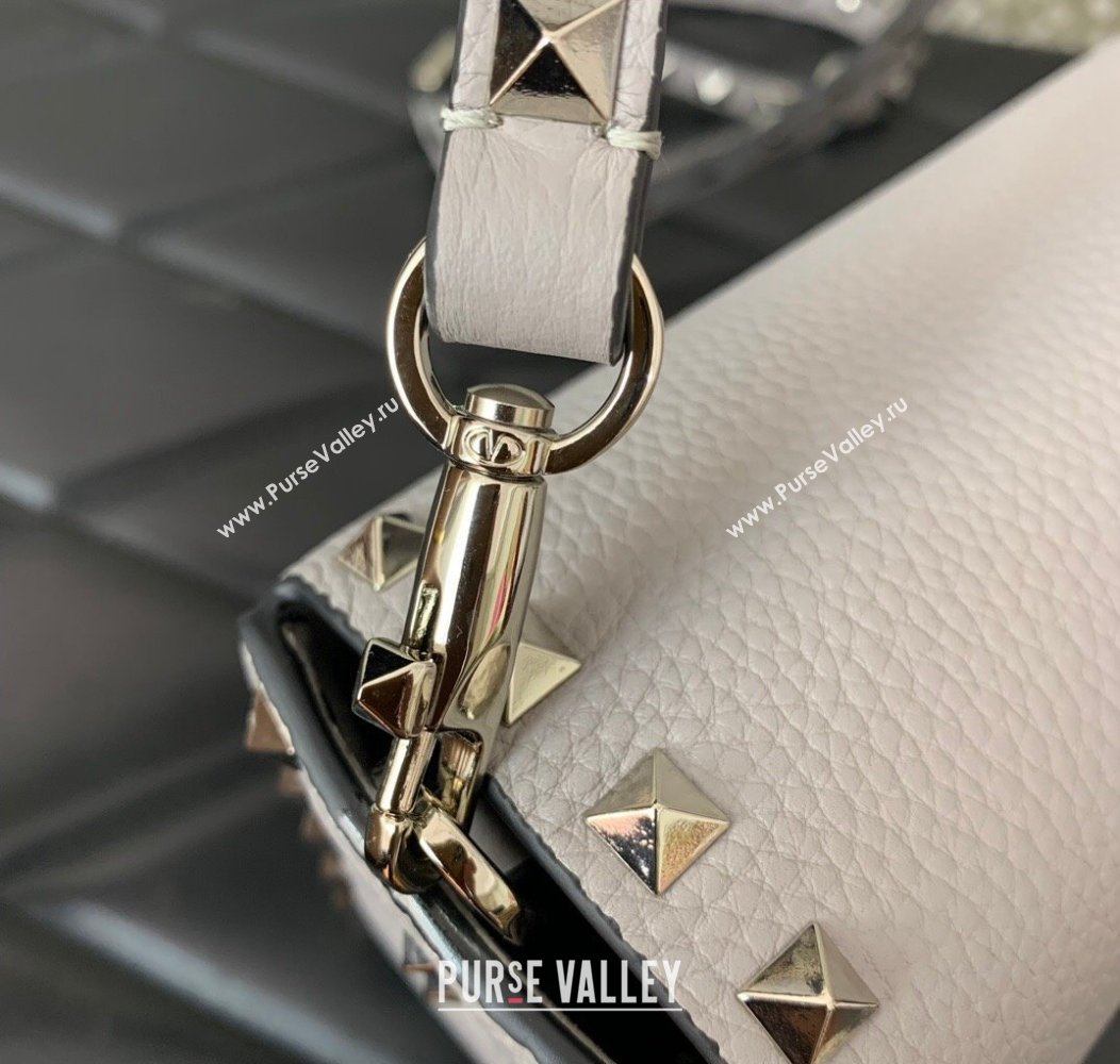 Valentino Rockstud crossbody bag in grainy calfskin with iconic hook Grey 2024 5070 (LN-241214015)