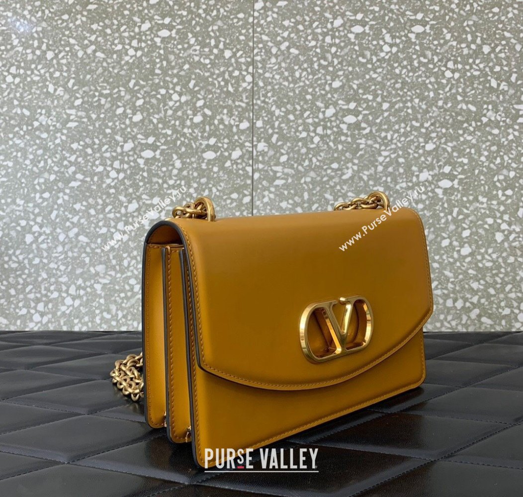 Valentino Vain shoulder bag in shiny calfskin with metallic VLogo Signature Yellow 2024 2016 (LN-241214001)