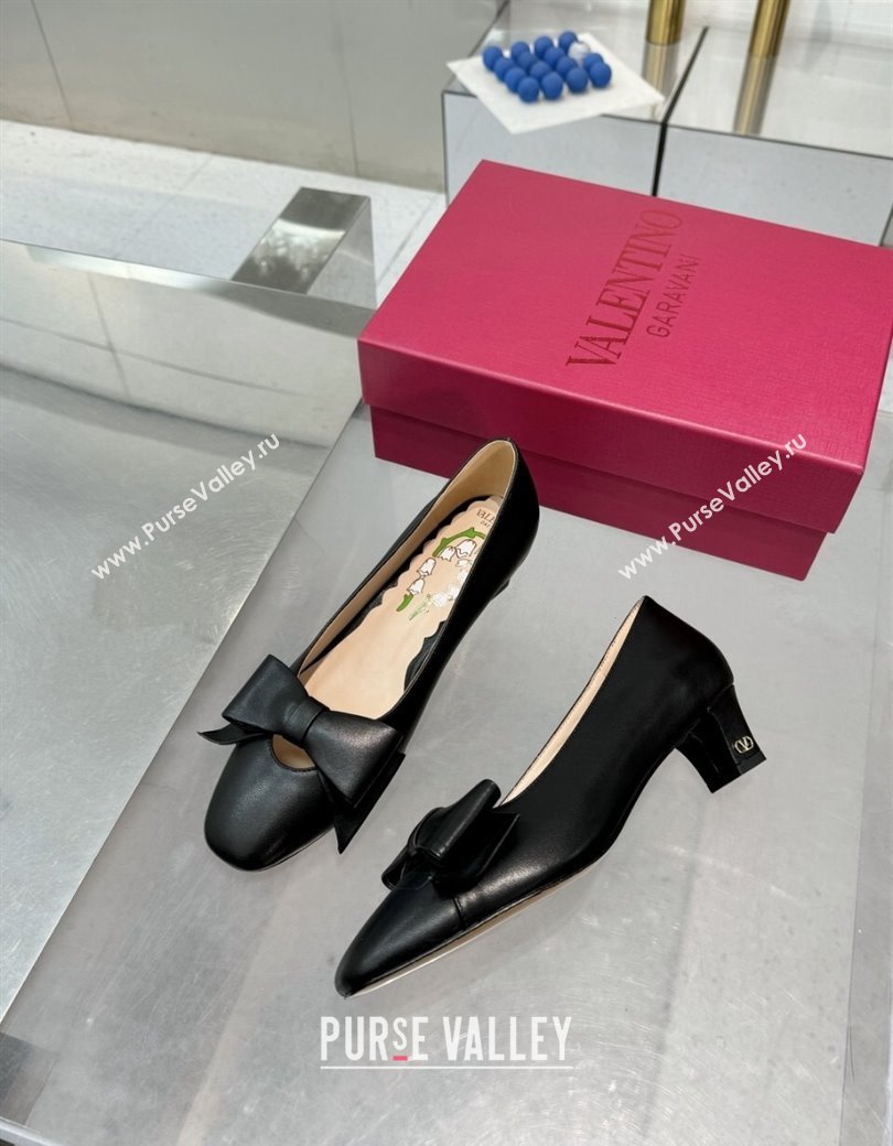 Valentino Bowow Low Heel Pumps 5cm in Calfskin Leather Black 2024 1226 (XL-241226028)