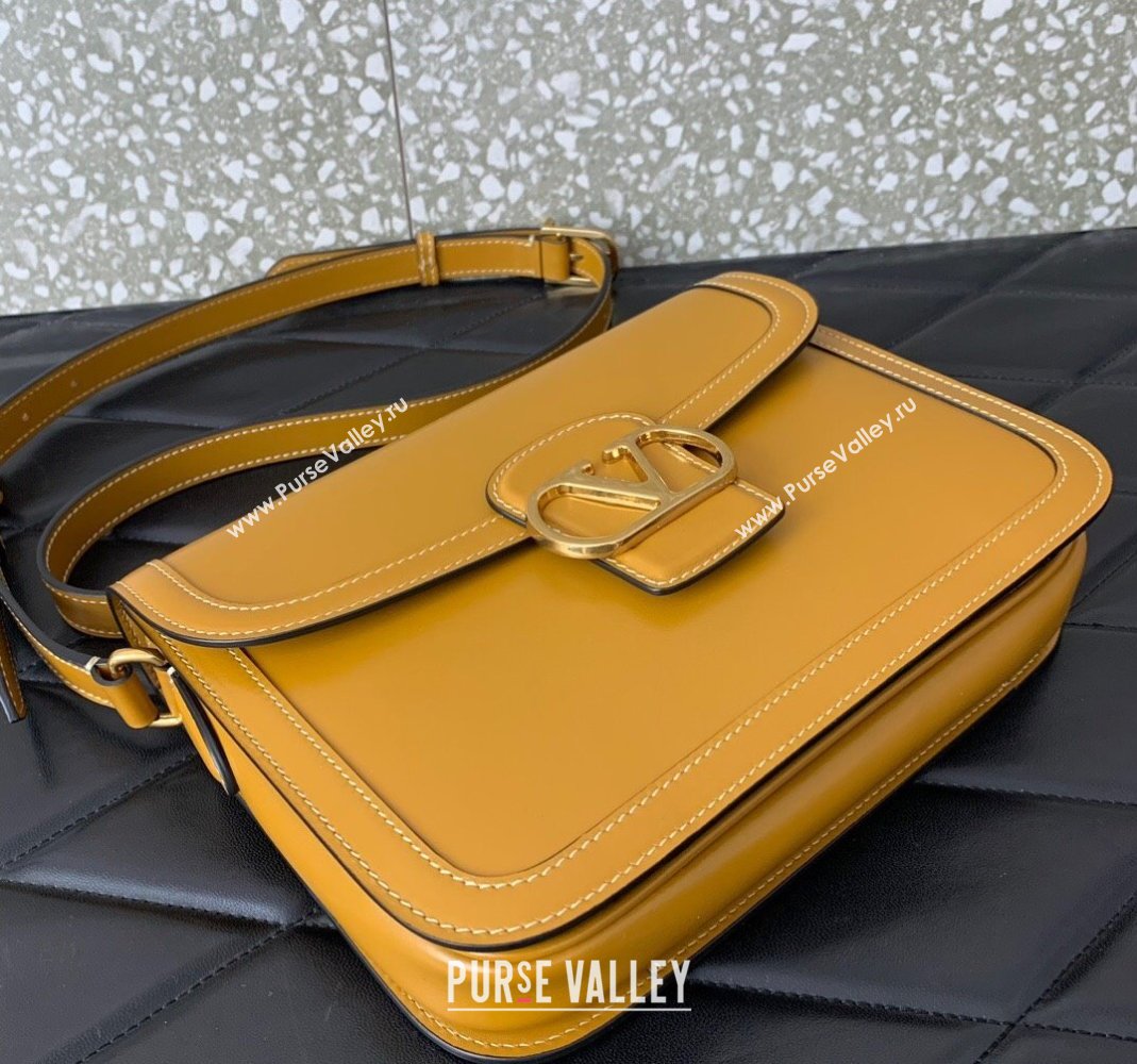 Valentino 9TO5 Shoulder Bag in Smooth Calfskin Yellow 2025 2015 (LKF-250407094)