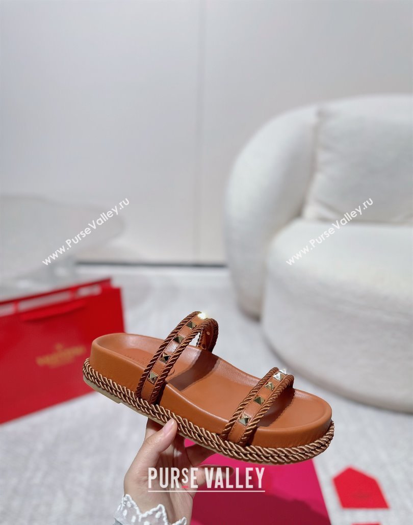 Valentino Rockstud Flat Slides Sandal in Calfskin and Cord Brown2 2025 VLTN042801 (MD-250428004)