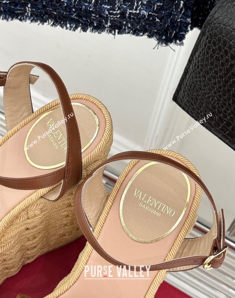 Valentino VLogo Signature Cherryfic Wedge Sandals 12cm in Jacquard Synthetic Raffia and Rope Brown 2025 (MD-250428014)