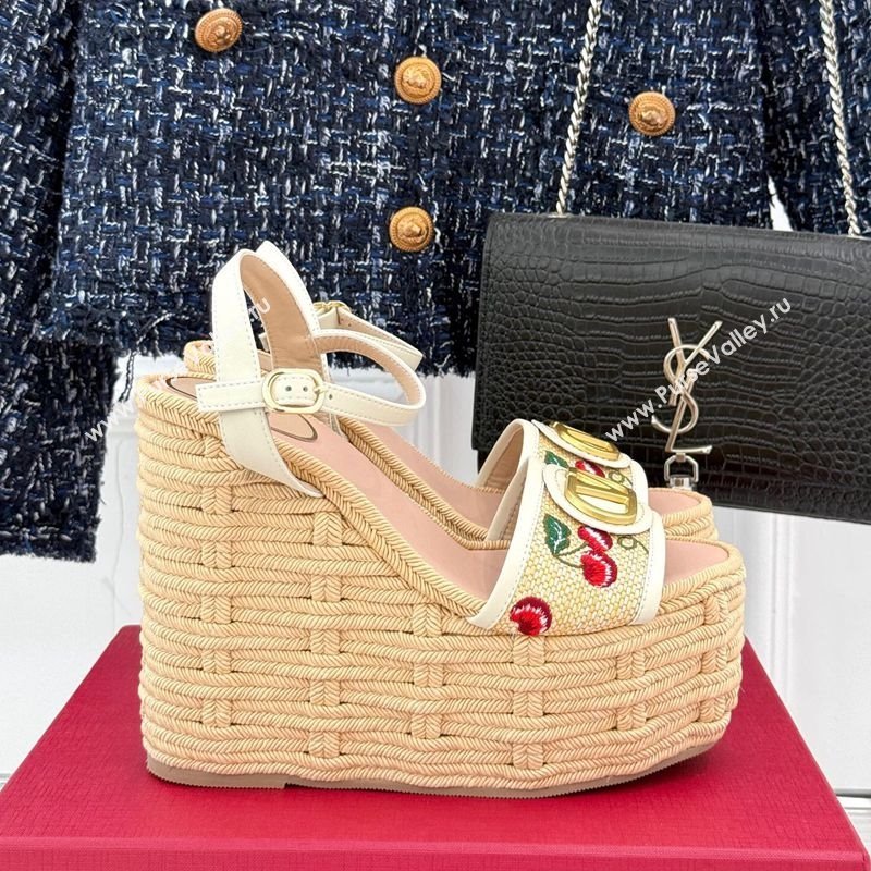 Valentino VLogo Signature Cherryfic Wedge Sandals 12cm in Jacquard Synthetic Raffia and Rope White 2025 (MD-250428015)