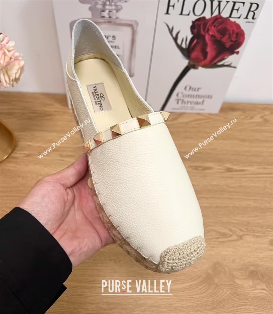 Valentino Rockstud Platform Espadrilles 2cm in Grained Calfskin White 2025 0426 (JD-250426097)