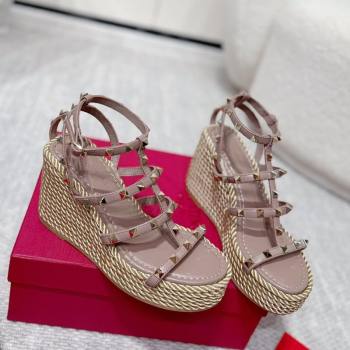 Valentino Rockstud Wedge Sandals 10cm with Calfskin Strap and Rope Dudty Pink 2025 VLTN042803 (MD-250428022)
