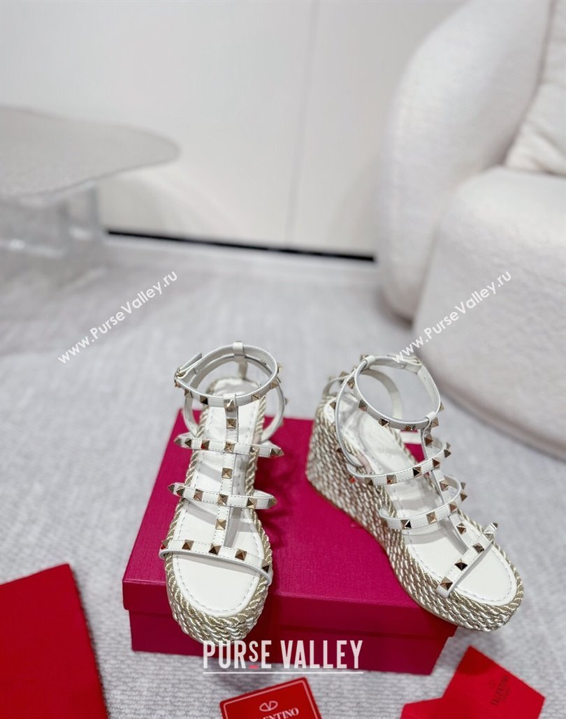 Valentino Rockstud Wedge Sandals 10cm with Calfskin Strap and Rope White 2025 VLTN042803 (MD-250428023)