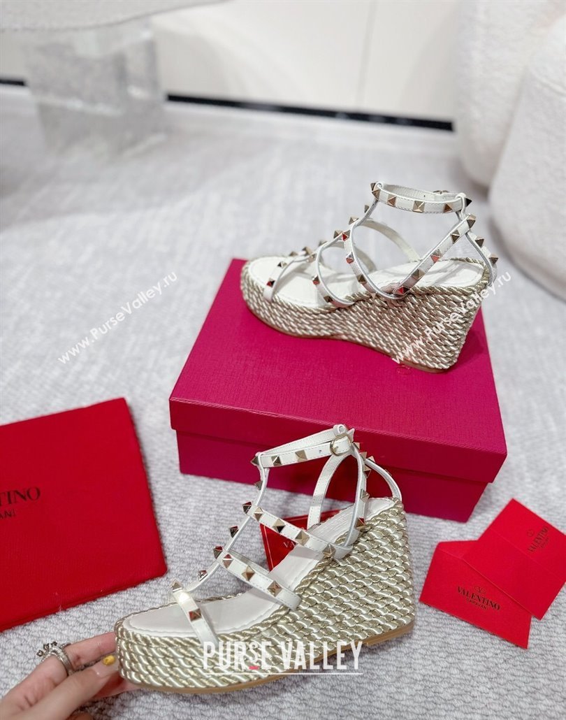 Valentino Rockstud Wedge Sandals 10cm with Calfskin Strap and Rope White 2025 VLTN042803 (MD-250428023)