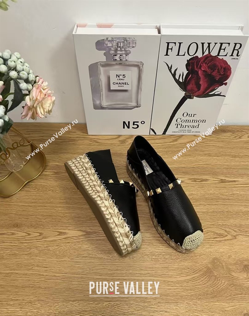 Valentino Rockstud Platform Espadrilles 2cm in Grained Calfskin Black 2025 0426 (JD-250426098)