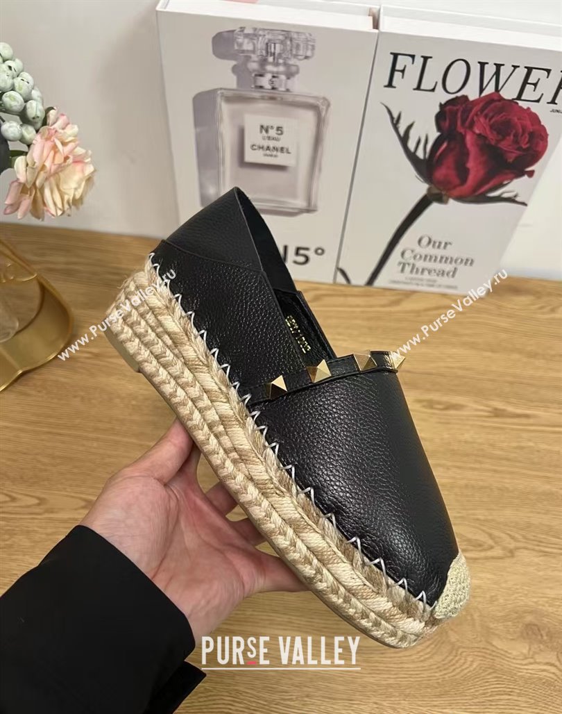 Valentino Rockstud Platform Espadrilles 2cm in Grained Calfskin Black 2025 0426 (JD-250426098)