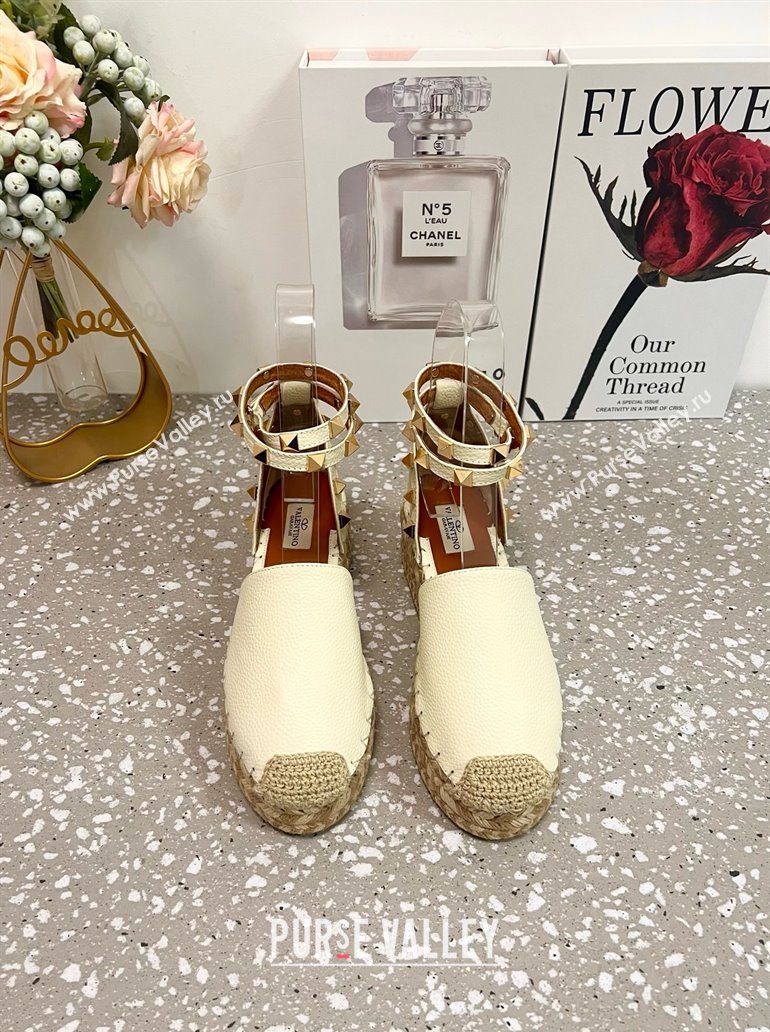 Valentino Rockstud Platform Espadrilles in Grained Calfskin with Ankle Strap White 2025 (JD-250426102)