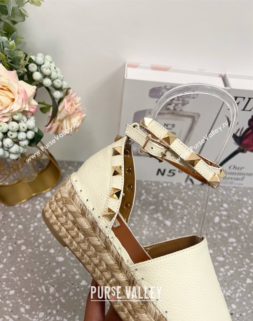 Valentino Rockstud Platform Espadrilles in Grained Calfskin with Ankle Strap White 2025 (JD-250426102)