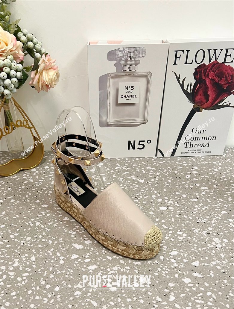 Valentino Rockstud Platform Espadrilles in Grained Calfskin with Ankle Strap Dusty Pink 2025 (JD-250426104)
