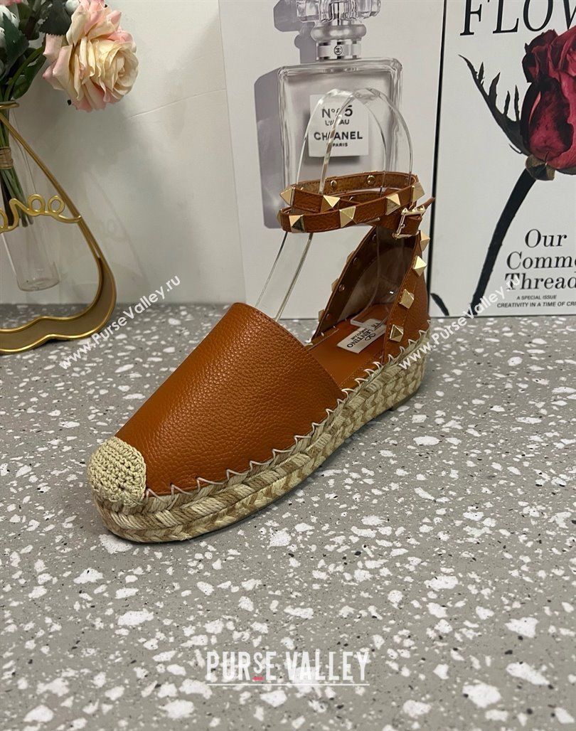 Valentino Rockstud Platform Espadrilles in Grained Calfskin with Ankle Strap Brown 2025 (JD-250426105)