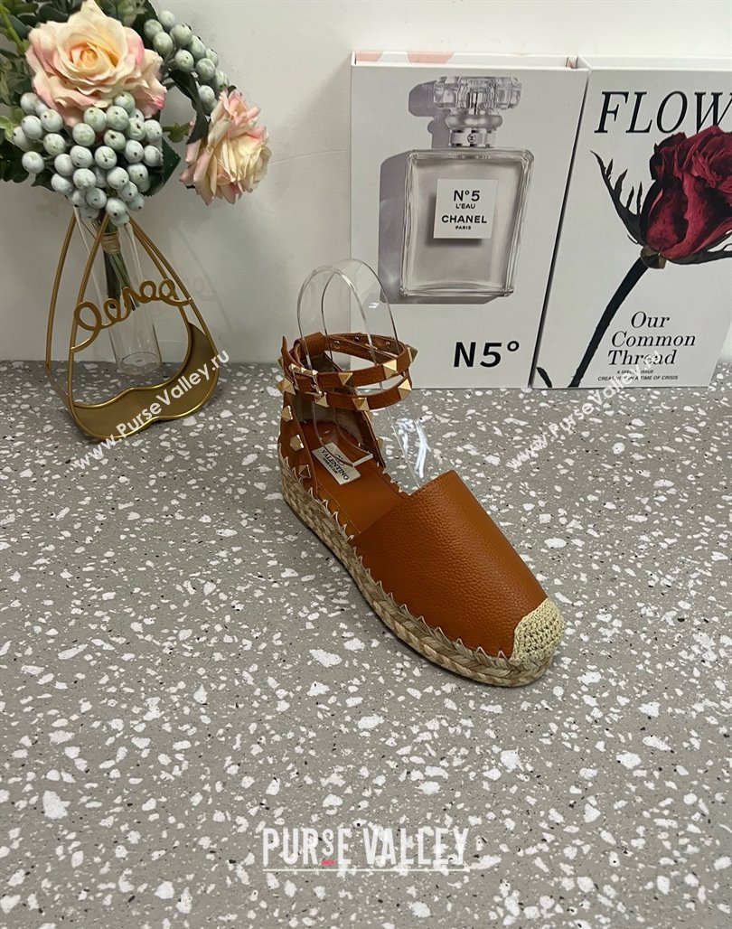 Valentino Rockstud Platform Espadrilles in Grained Calfskin with Ankle Strap Brown 2025 (JD-250426105)