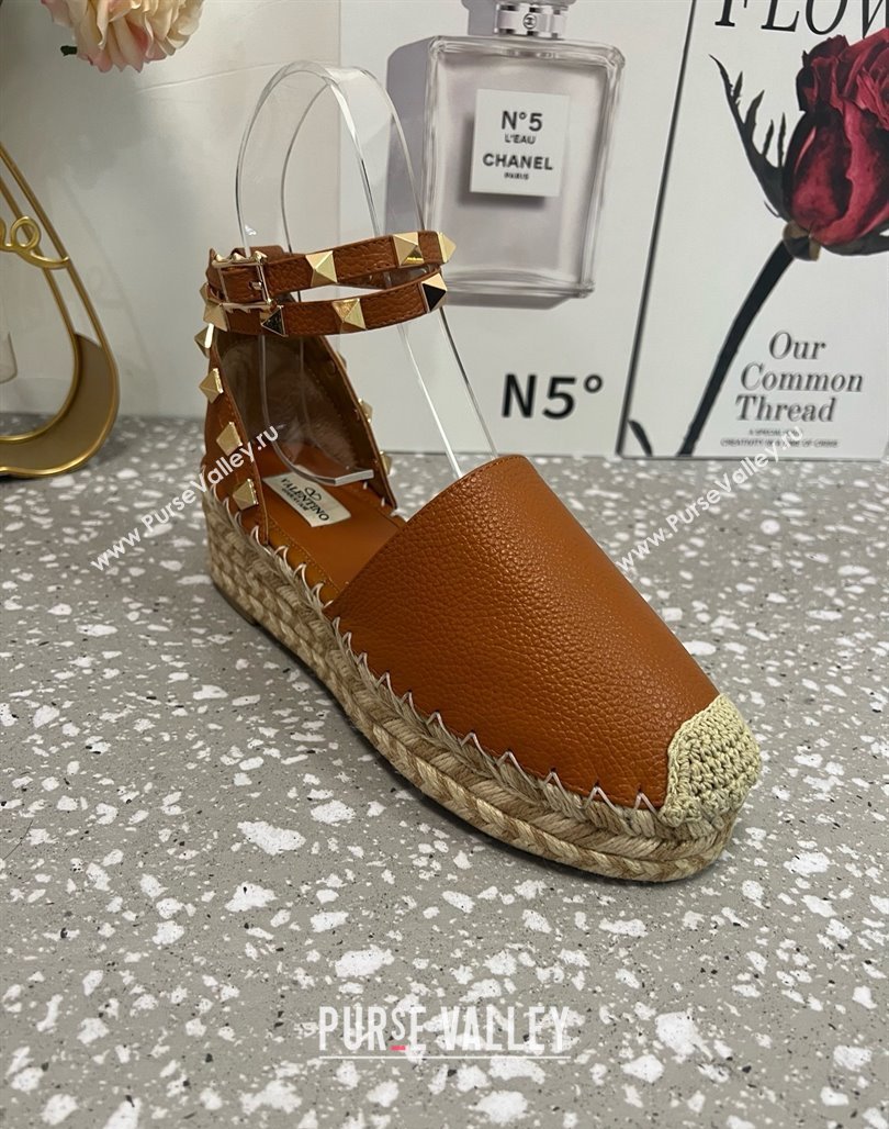 Valentino Rockstud Platform Espadrilles in Grained Calfskin with Ankle Strap Brown 2025 (JD-250426105)
