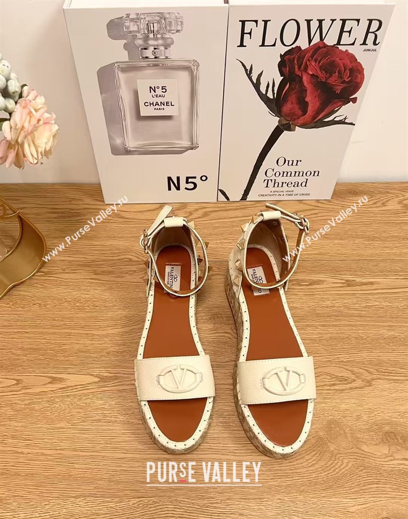 Valentino Vlogo Platform Espadrille Sandals in Grained Calfskin White 2025 0426 (JD-250426100)