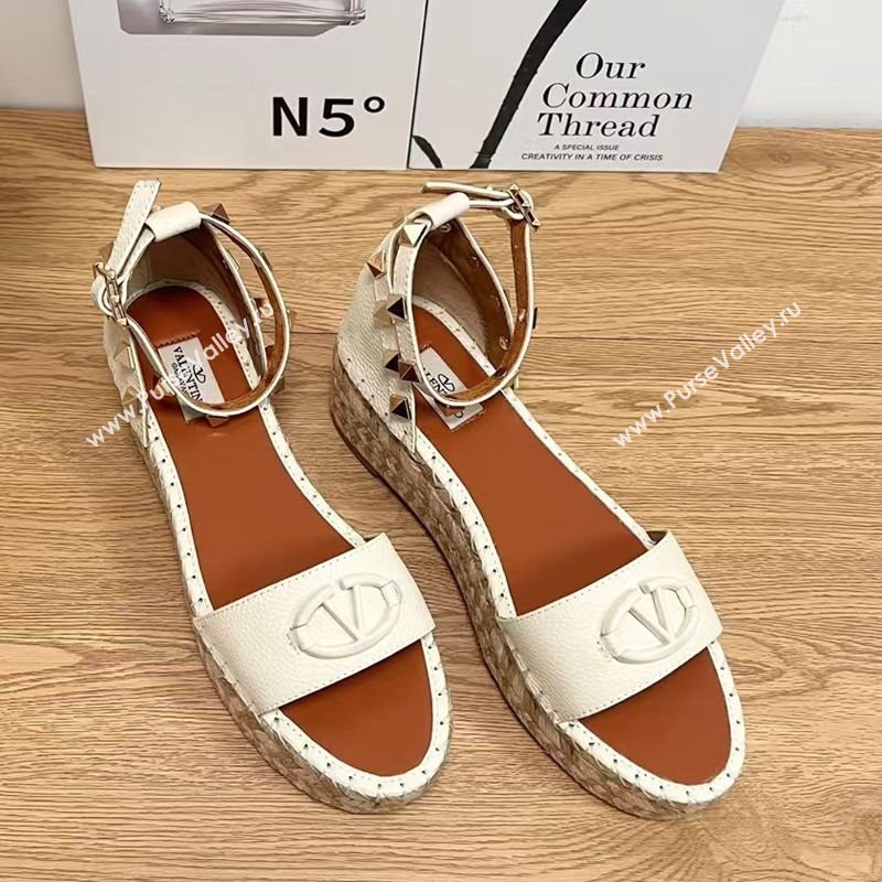 Valentino Vlogo Platform Espadrille Sandals in Grained Calfskin White 2025 0426 (JD-250426100)