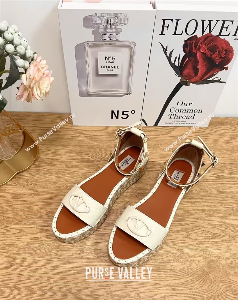 Valentino Vlogo Platform Espadrille Sandals in Grained Calfskin White 2025 0426 (JD-250426100)