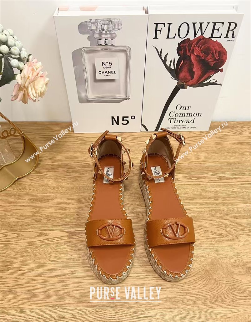 Valentino Vlogo Platform Espadrille Sandals in Grained Calfskin Brown 2025 0426 (JD-250426101)