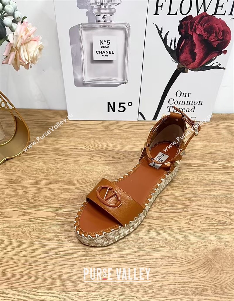 Valentino Vlogo Platform Espadrille Sandals in Grained Calfskin Brown 2025 0426 (JD-250426101)