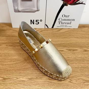 Valentino Rockstud Platform Espadrilles 2cm in Grained Calfskin Gold 2025 0426 (JD-250426095)