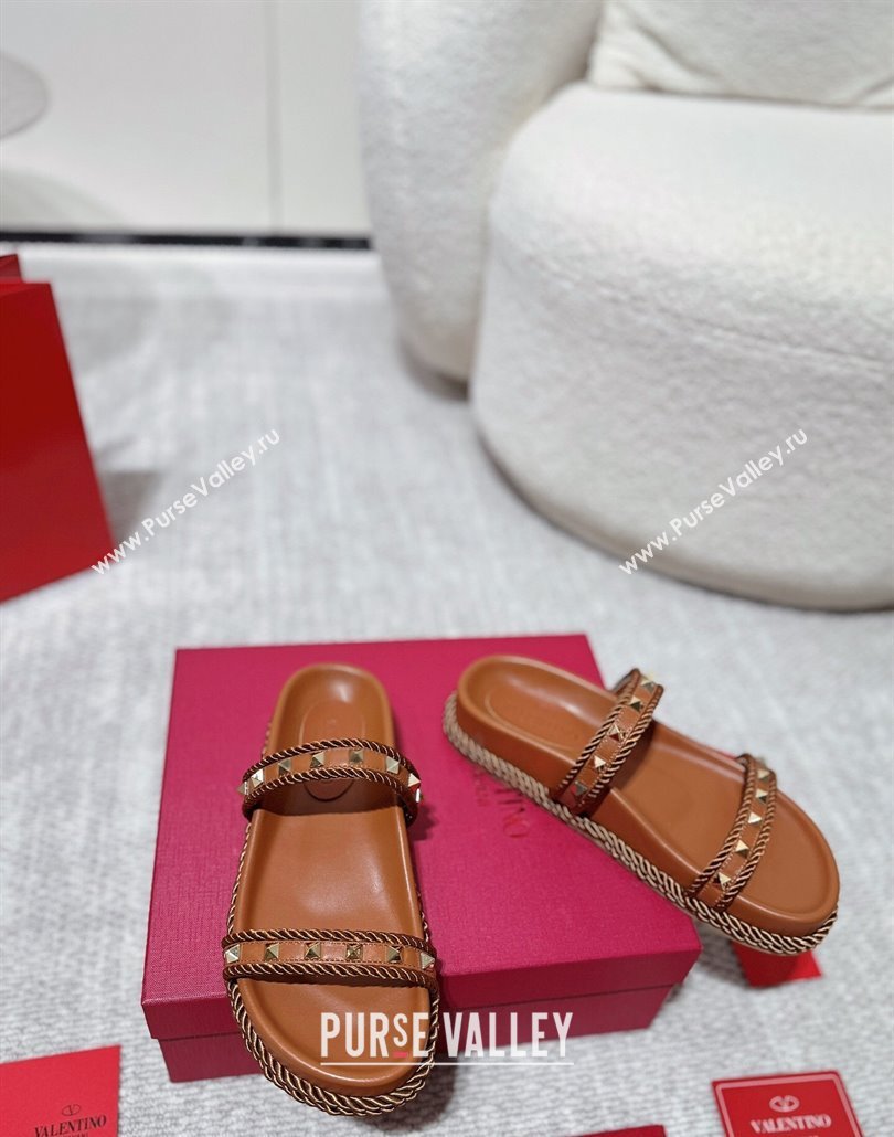 Valentino Rockstud Flat Slides Sandal in Calfskin and Cord Brown2 2025 VLTN042801 (MD-250428004)