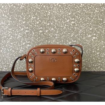 Valentino Nellcôte Crossbody Bag in Grainy Calfskin with Ball Studs Brown 2025 6207 (LKF-250520071)