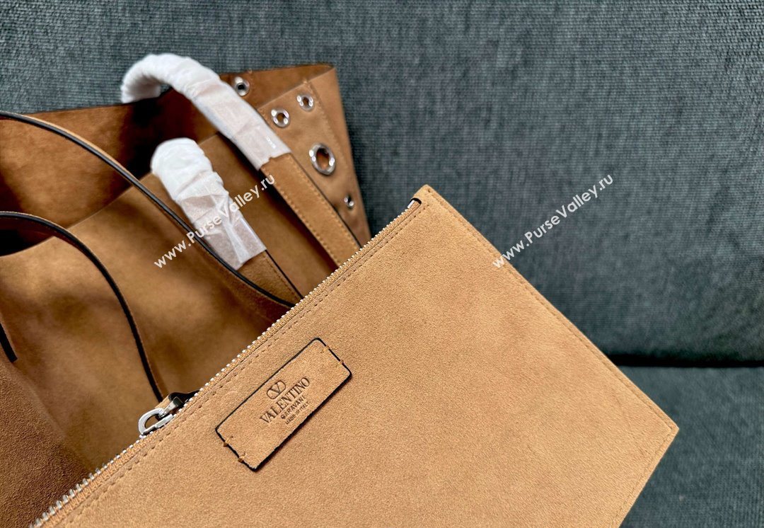 Valentino Medium Nellcôte Shopping Bag in Suede with Ball Studs Light Brown 2025 3177 (JD-250520069)