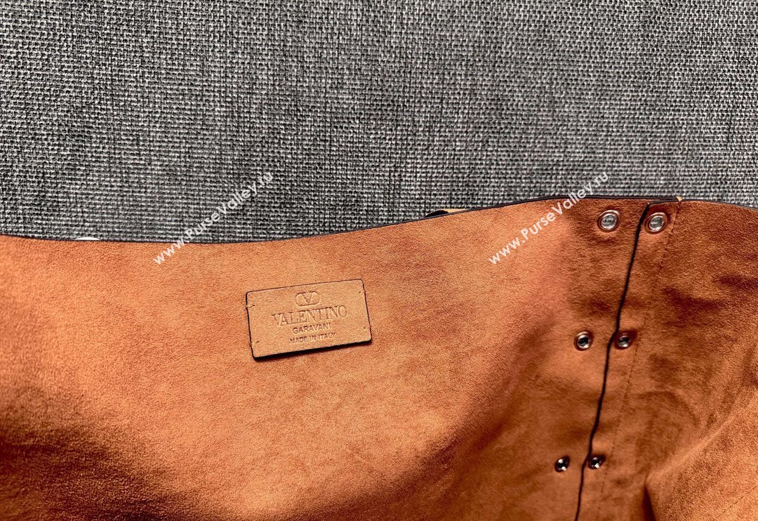 Valentino Medium Nellcôte Shopping Bag in Suede with Ball Studs Light Brown 2025 3177 (JD-250520069)